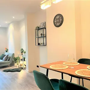 https://stylish-appartment-antwerpen.hotelsantwerp.net