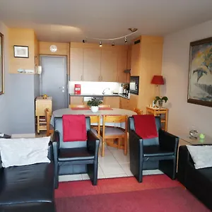 Apartment Met Zeezicht Max 6 P, Ostende